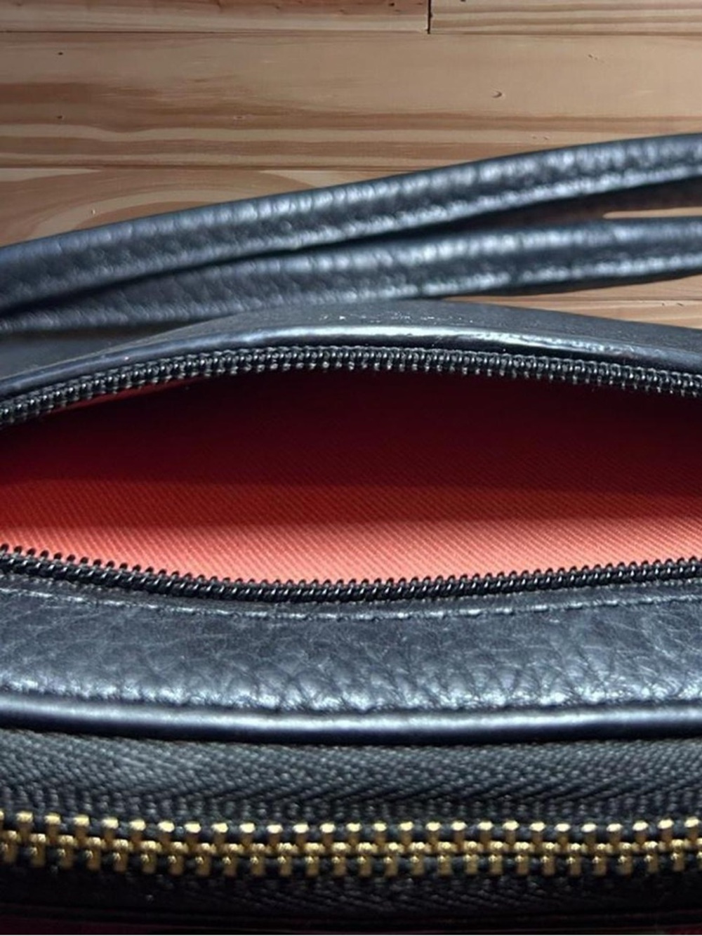 Fossil vintage black leather wallet with silver star studs - Picture 4 of 8